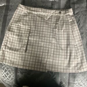 Forever 21 skirt size M in color, beige and gray